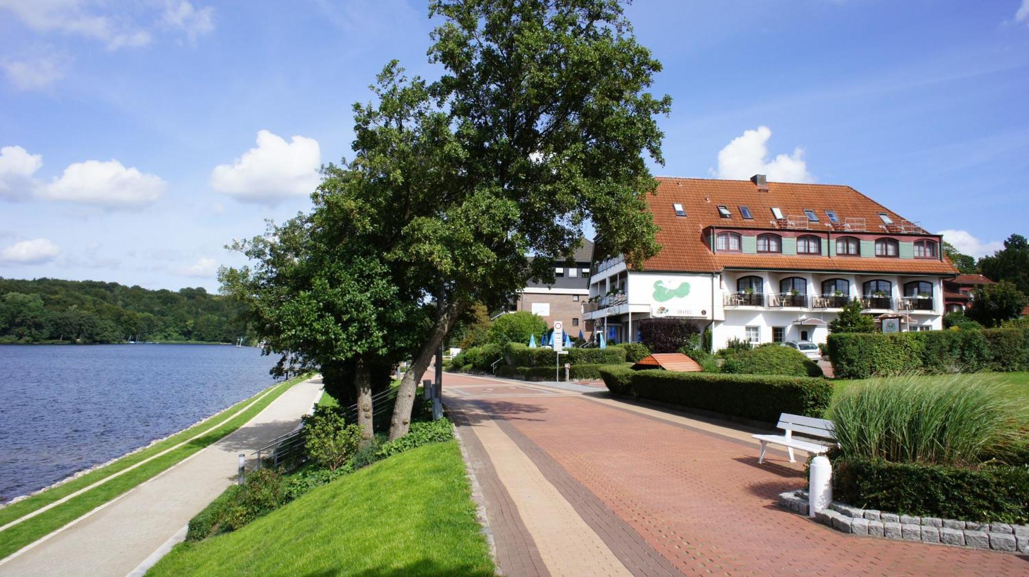 Hotel Seerose Bad Маленте Екстериор снимка