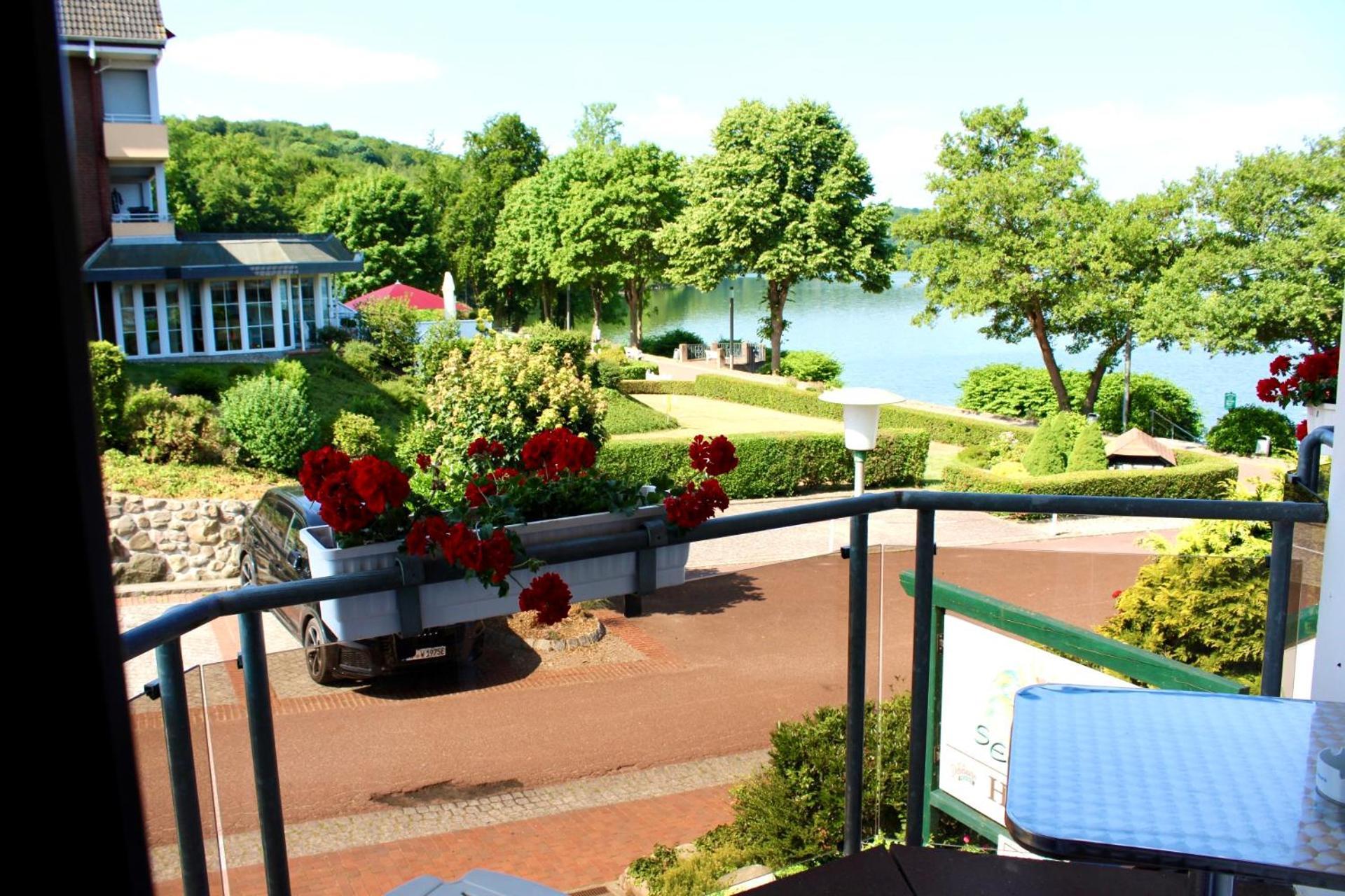 Hotel Seerose Bad Маленте Екстериор снимка